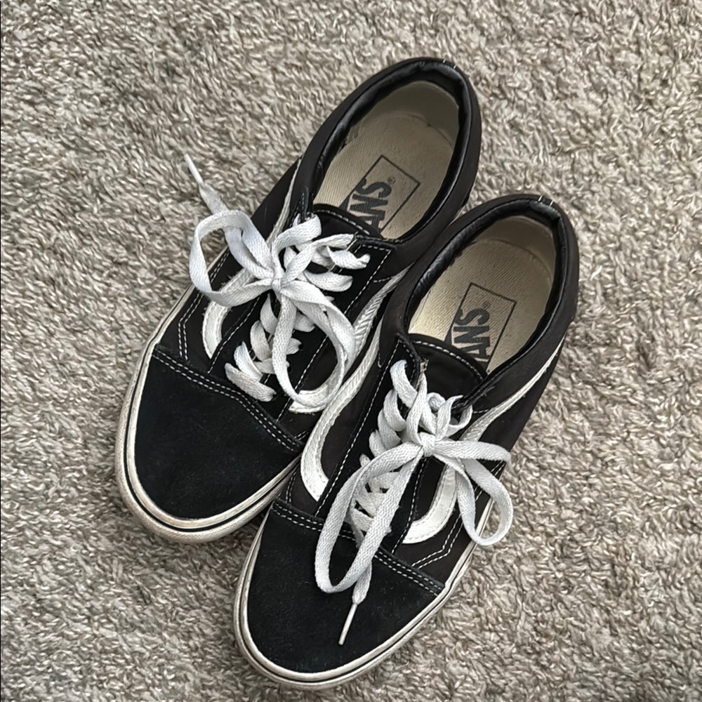 Vans Women’s Black Sneakers